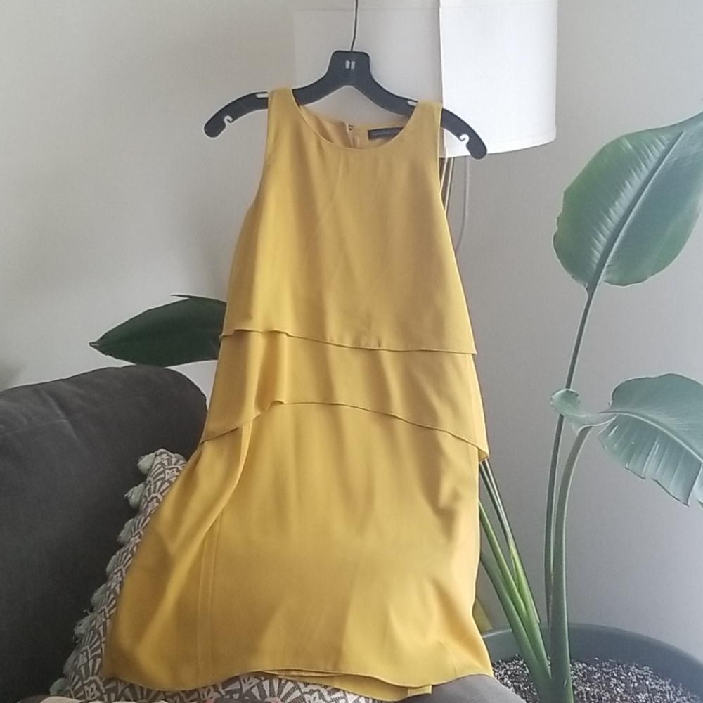 (NWOT) BANANA REPUBLIC Tiered Dress